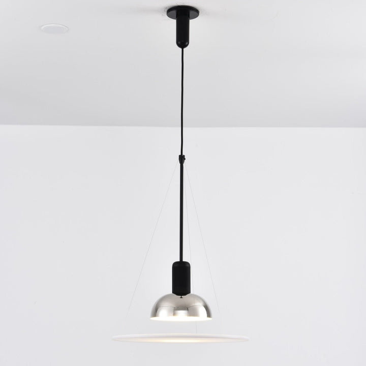Lampa wisząca w kształcie latającego talerza