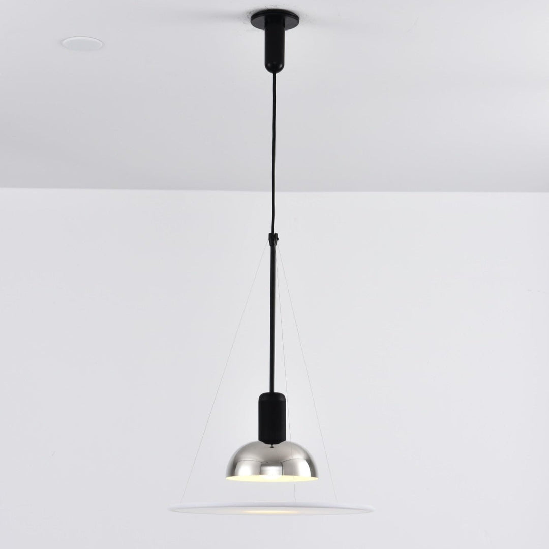 Lampa wisząca w kształcie latającego talerza