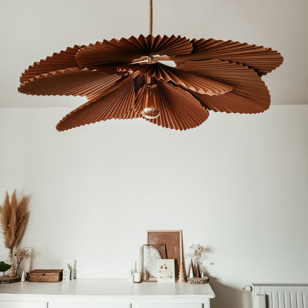 Lampa wisząca z liści lotosu w formie złożonej