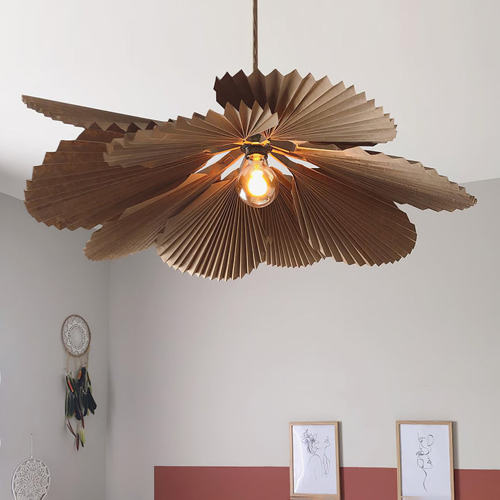Lampa wisząca z liści lotosu w formie złożonej