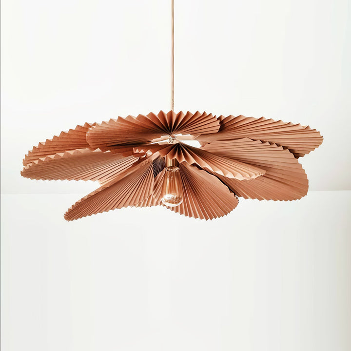 Lampa wisząca z liści lotosu w formie złożonej