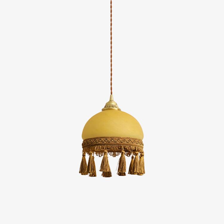 Lampa wisząca z mosiądzu z frędzlami francuskimi