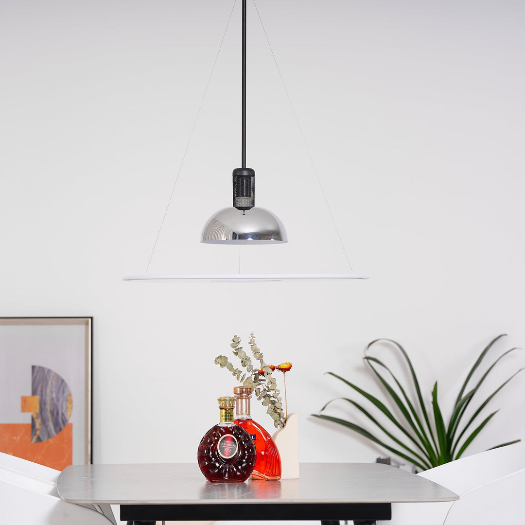 Lampa wisząca w kształcie latającego talerza
