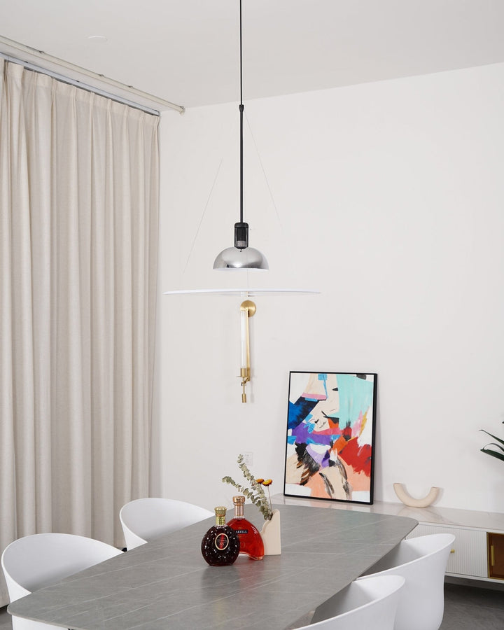 Lampa wisząca w kształcie latającego talerza