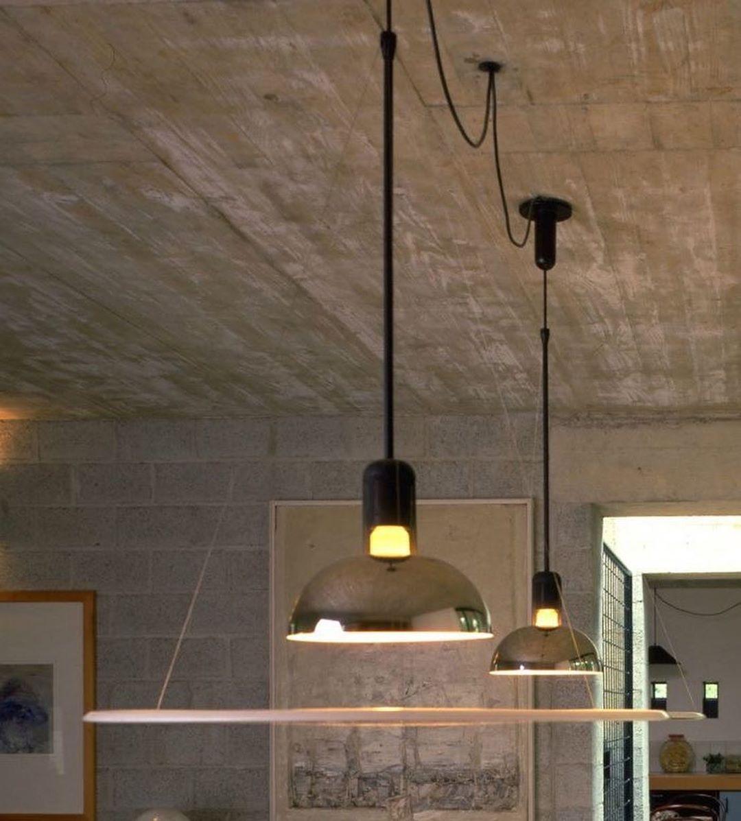Lampa wisząca w kształcie latającego talerza