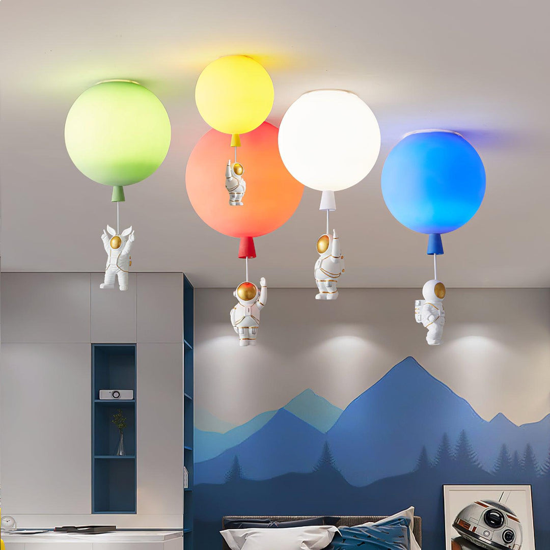 Lampa sufitowa Frosted Balloon z matowym kloszem