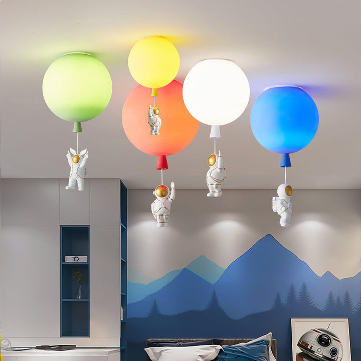 Lampa sufitowa Frosted Balloon z matowym kloszem