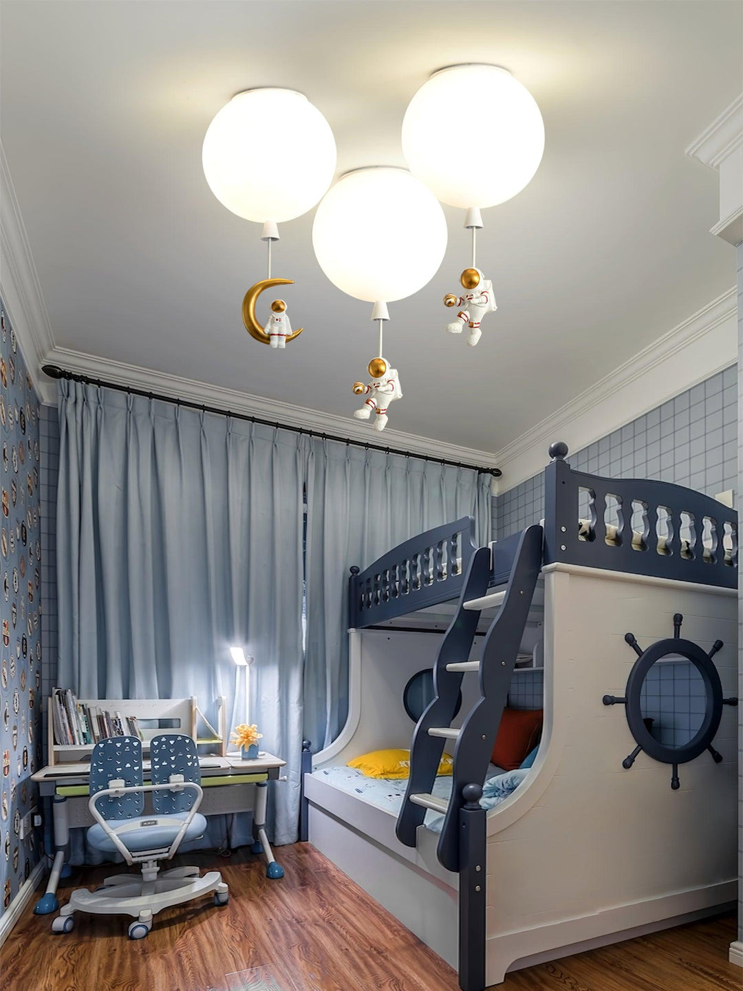 Lampa sufitowa Frosted Balloon z matowym kloszem