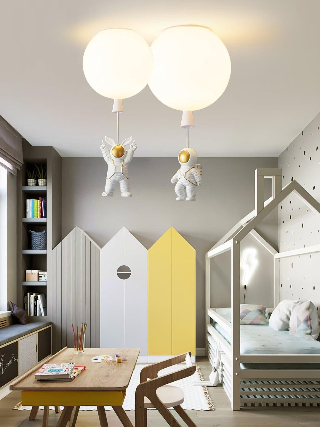 Lampa sufitowa Frosted Balloon z matowym kloszem
