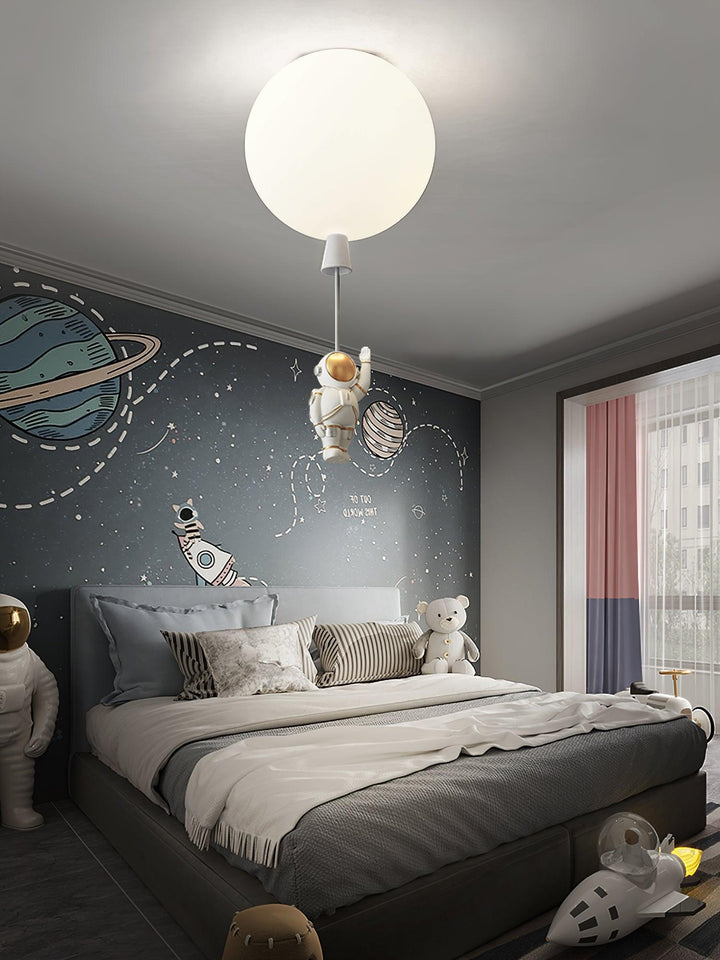 Lampa sufitowa Frosted Balloon z matowym kloszem