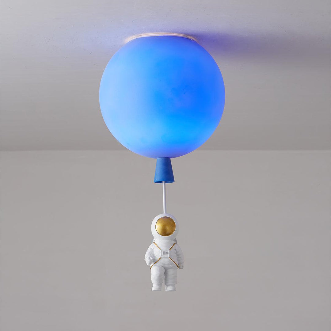 Lampa sufitowa Frosted Balloon z matowym kloszem