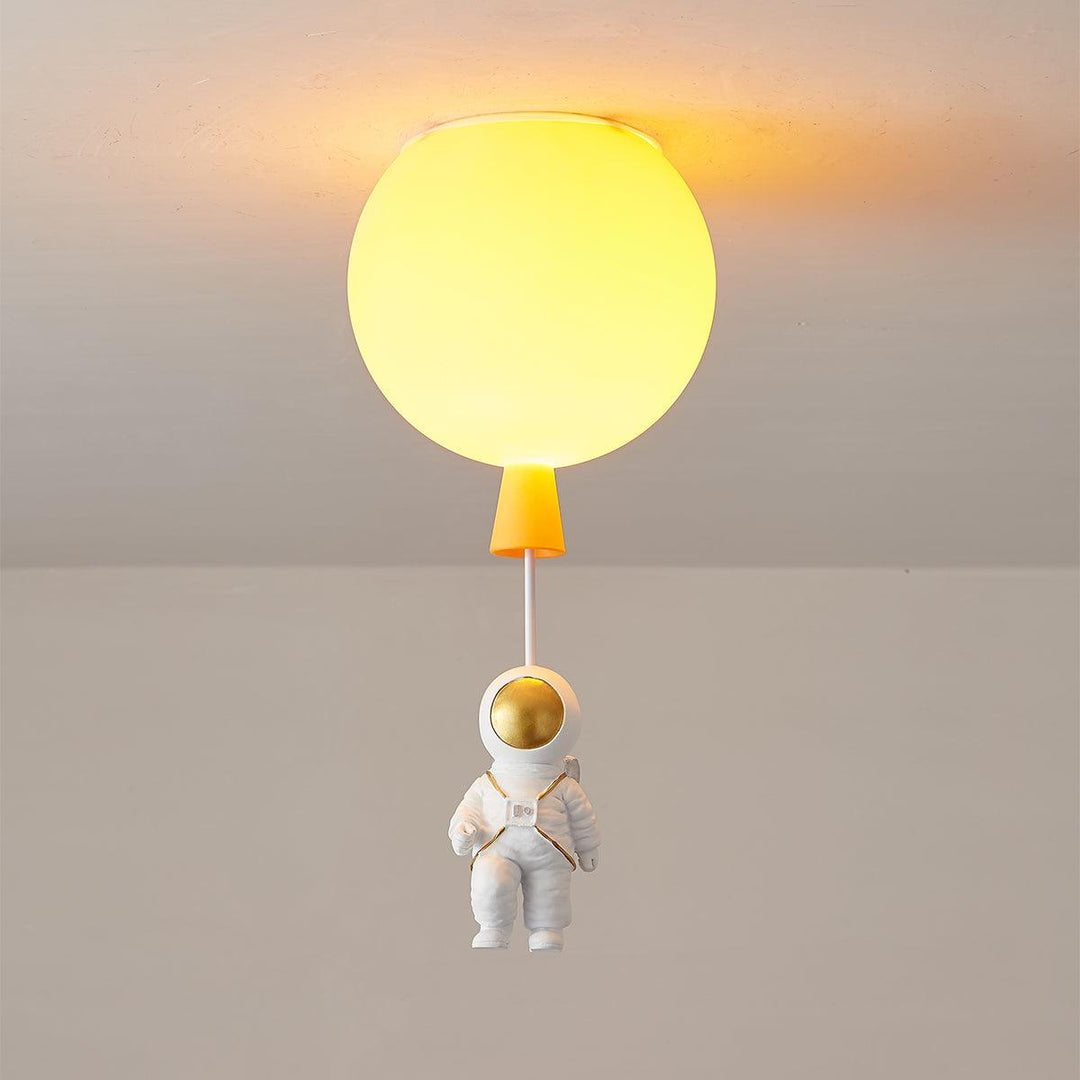 Lampa sufitowa Frosted Balloon z matowym kloszem