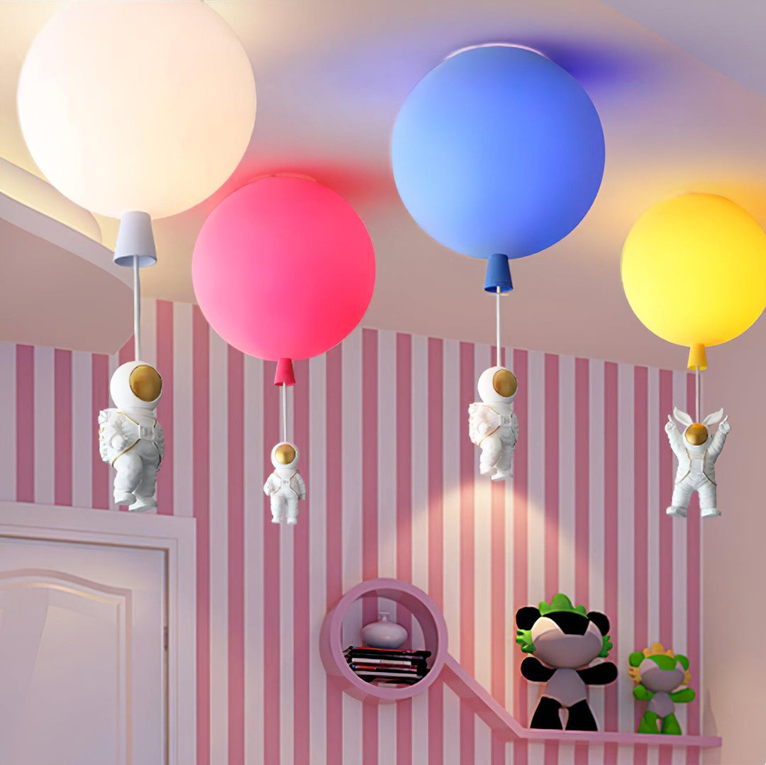 Lampa sufitowa Frosted Balloon z matowym kloszem