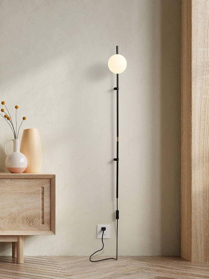 Lampa Ścienna Funiculi z wtyczką