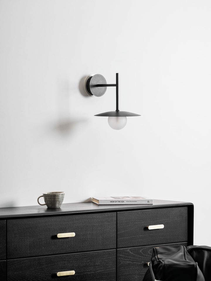 Lampa Ścienna Gea z Żelaza