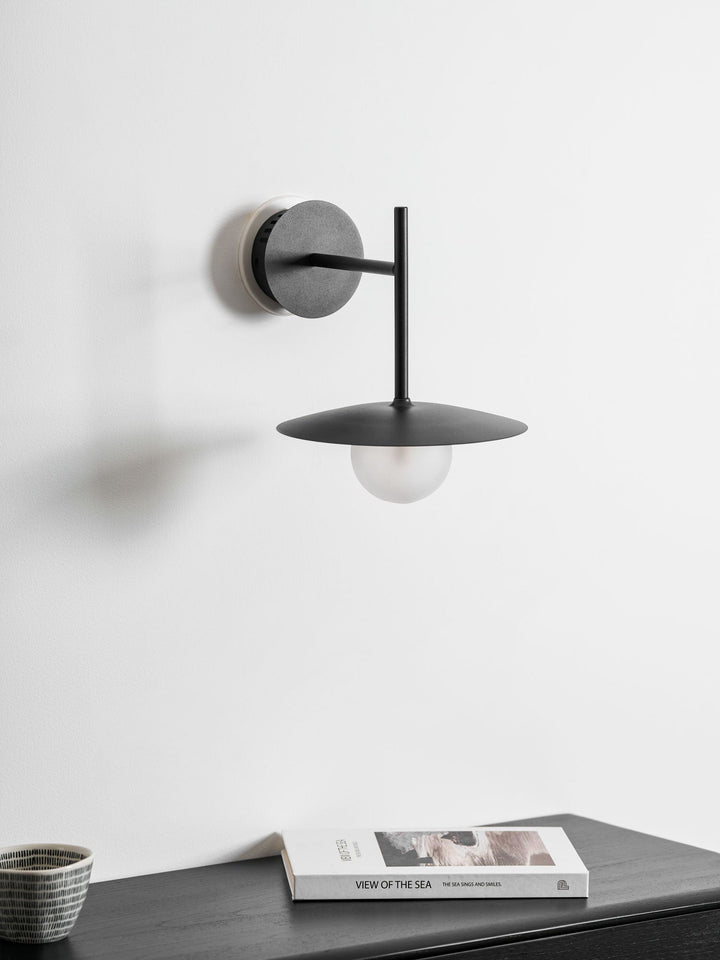 Lampa Ścienna Gea z Żelaza