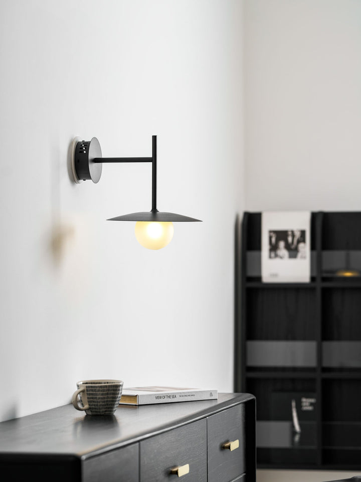 Lampa Ścienna Gea z Żelaza
