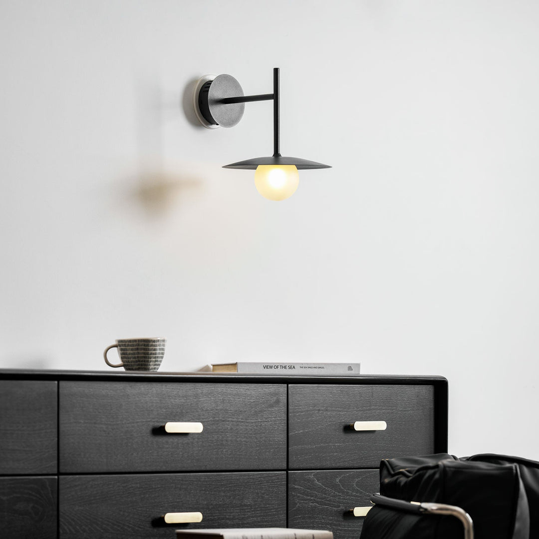 Lampa Ścienna Gea z Żelaza