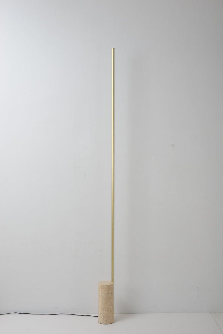 Lampa podłogowa w geometrycznym stylu