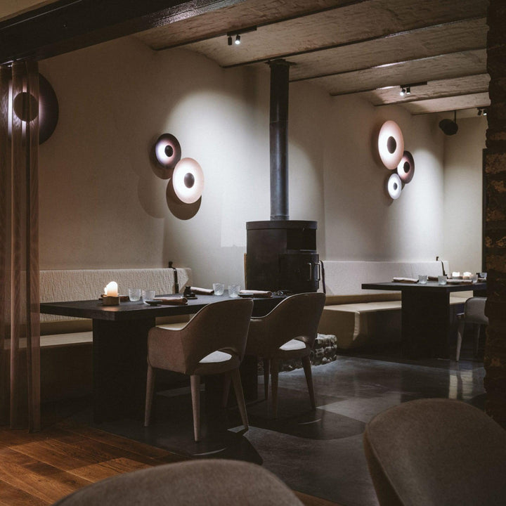 Lampa ścienna Simplicity Glow z wtyczką