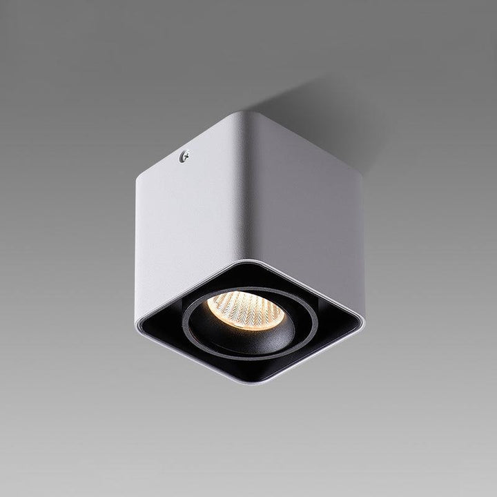 Reflektor Giyan na powierzchni
