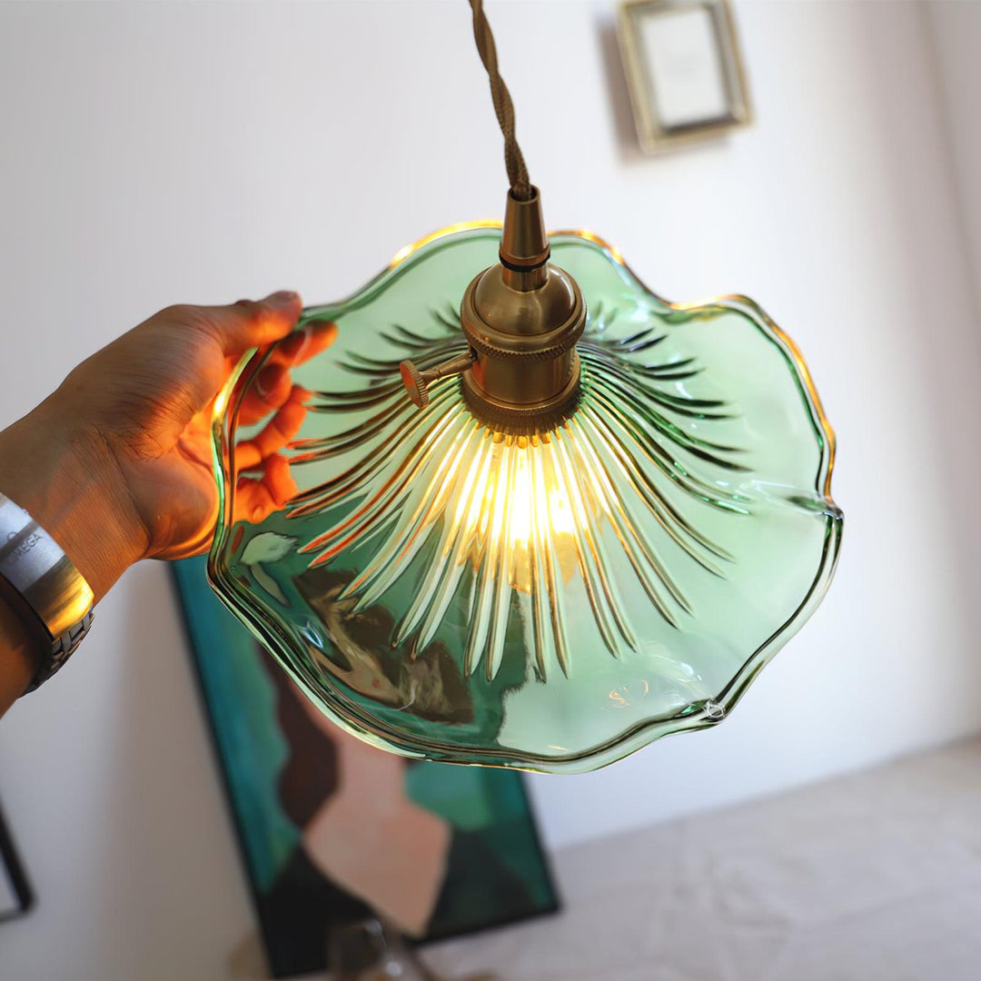 Szklana Lampa Wisząca w Kształcie Kwiatu Hibiskusa