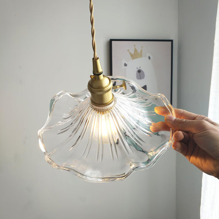 Szklana Lampa Wisząca w Kształcie Kwiatu Hibiskusa