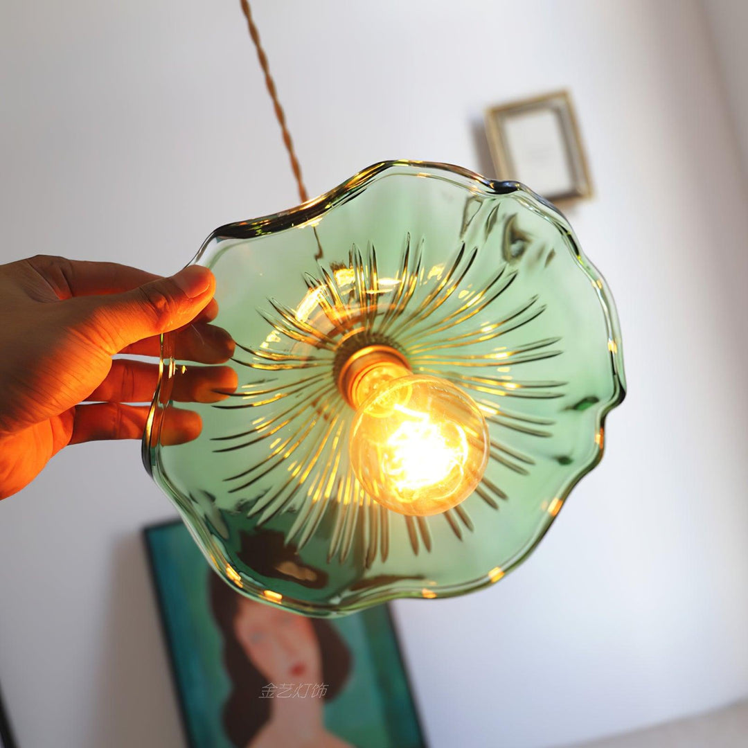 Szklana Lampa z Kwiatem Hibiskusa