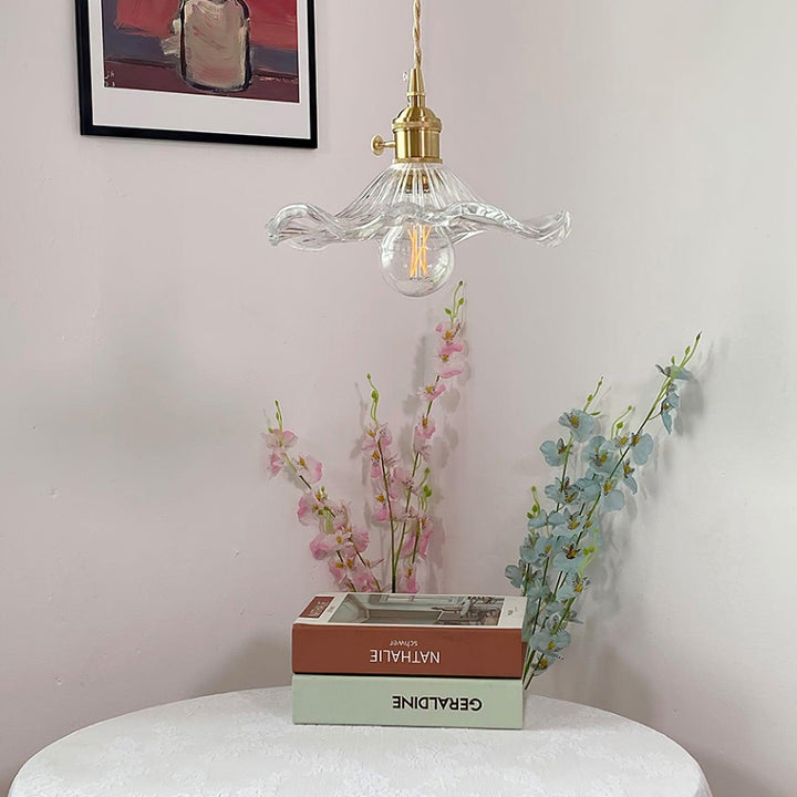 Szklana Lampa Wisząca w Kształcie Kwiatu Hibiskusa