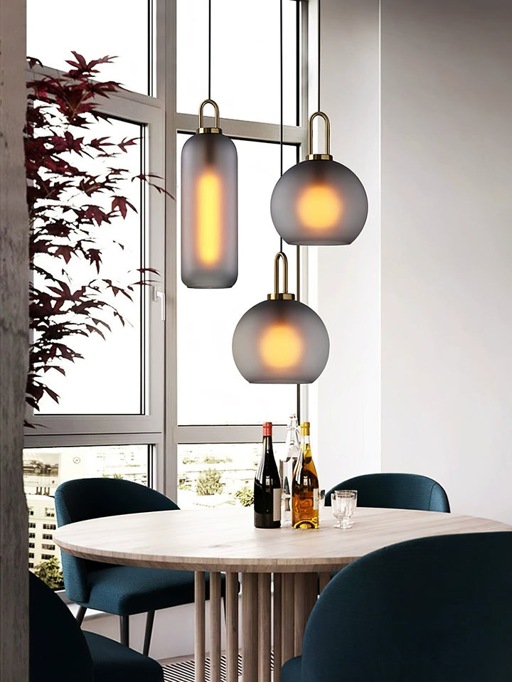 Lampa wisząca Pendulum z szklanym kloszem