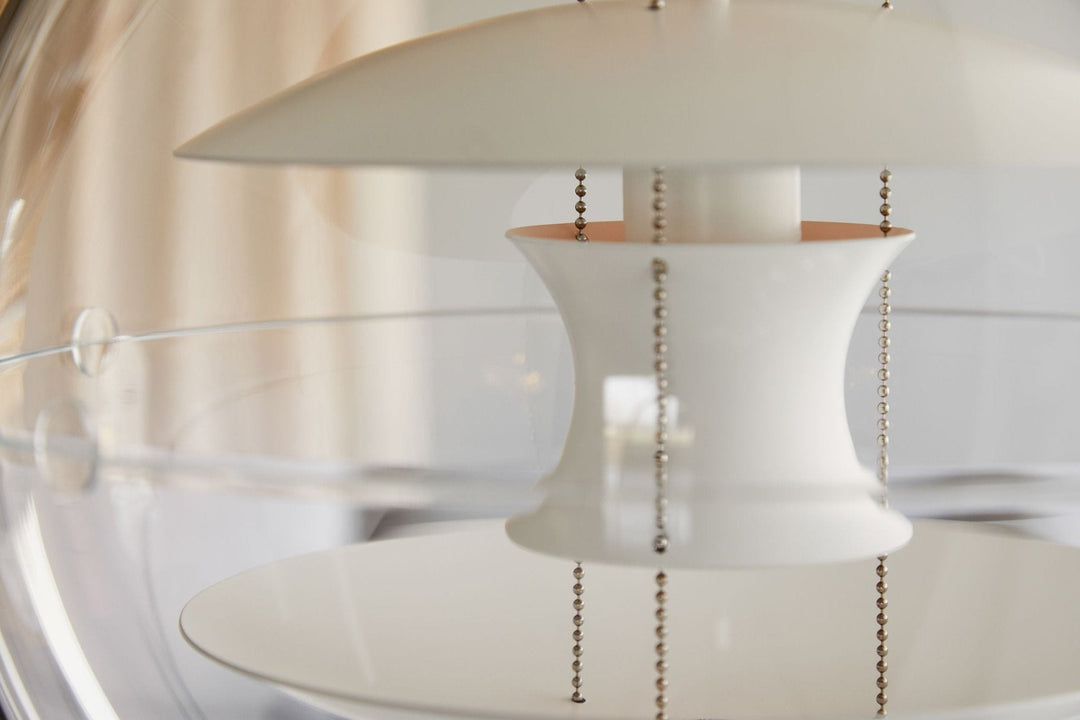 Lampa wisząca w kształcie okrągłej kuli