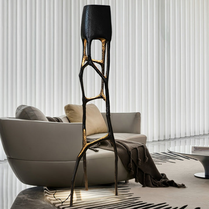 Lampa podłogowa rzeźba gotycka