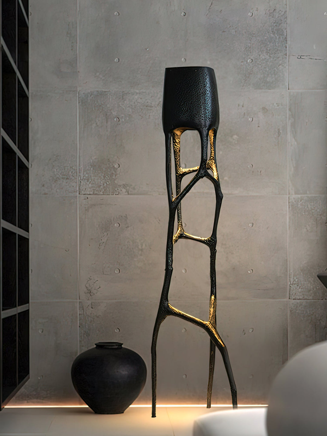 Lampa podłogowa rzeźba gotycka