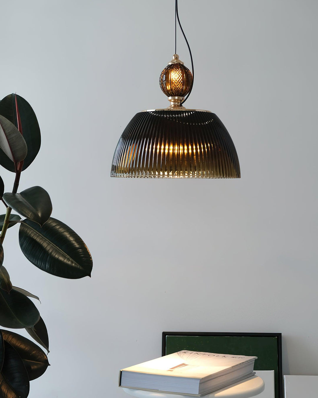 Lampa wisząca z szklaną misą