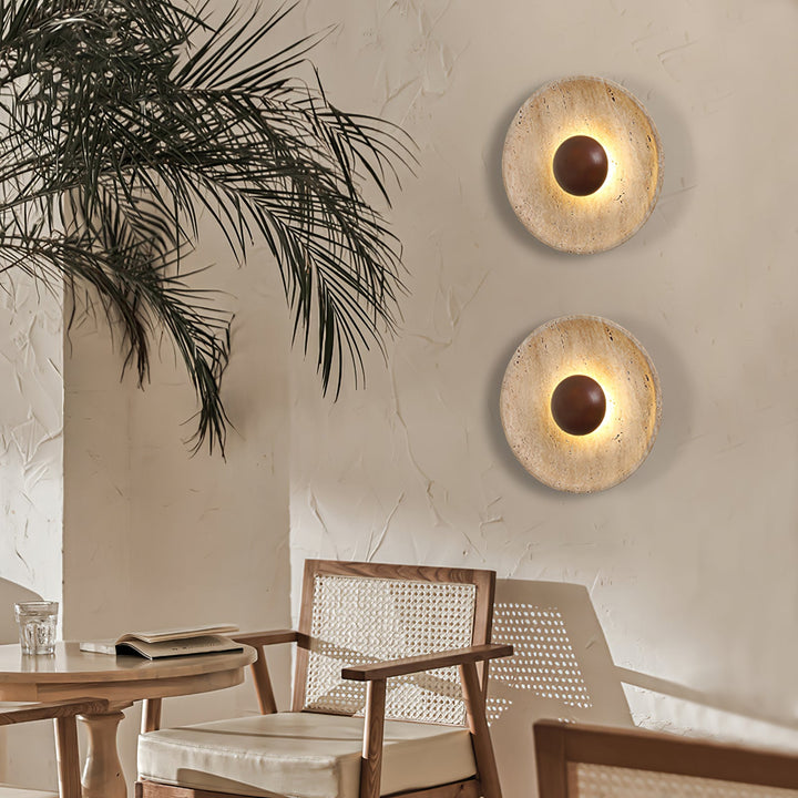 Lampa ścienna Halo z trawertynu