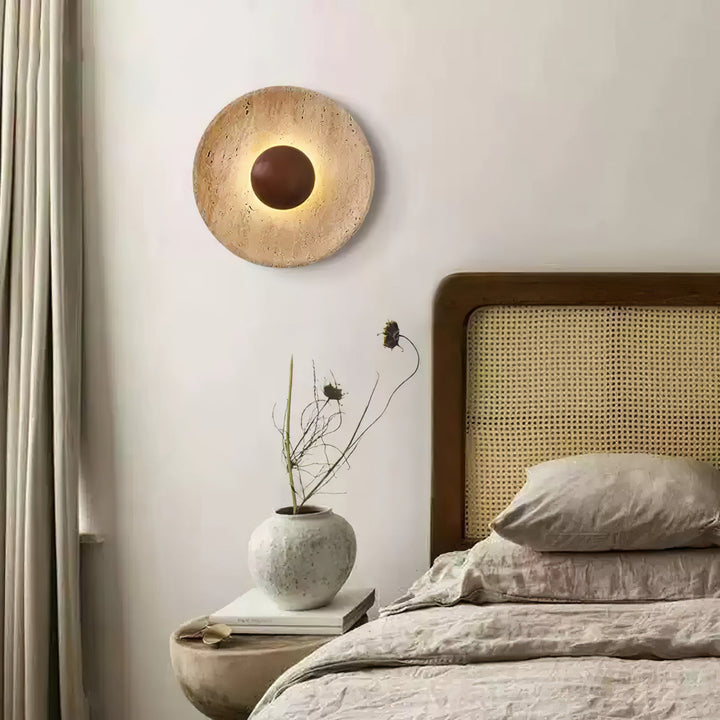 Lampa ścienna Halo z trawertynu