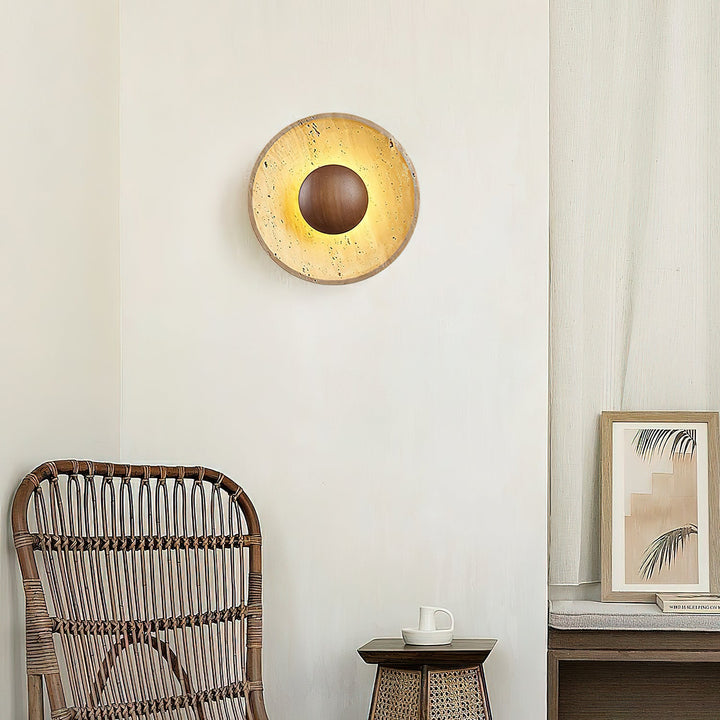 Lampa ścienna Halo z trawertynu
