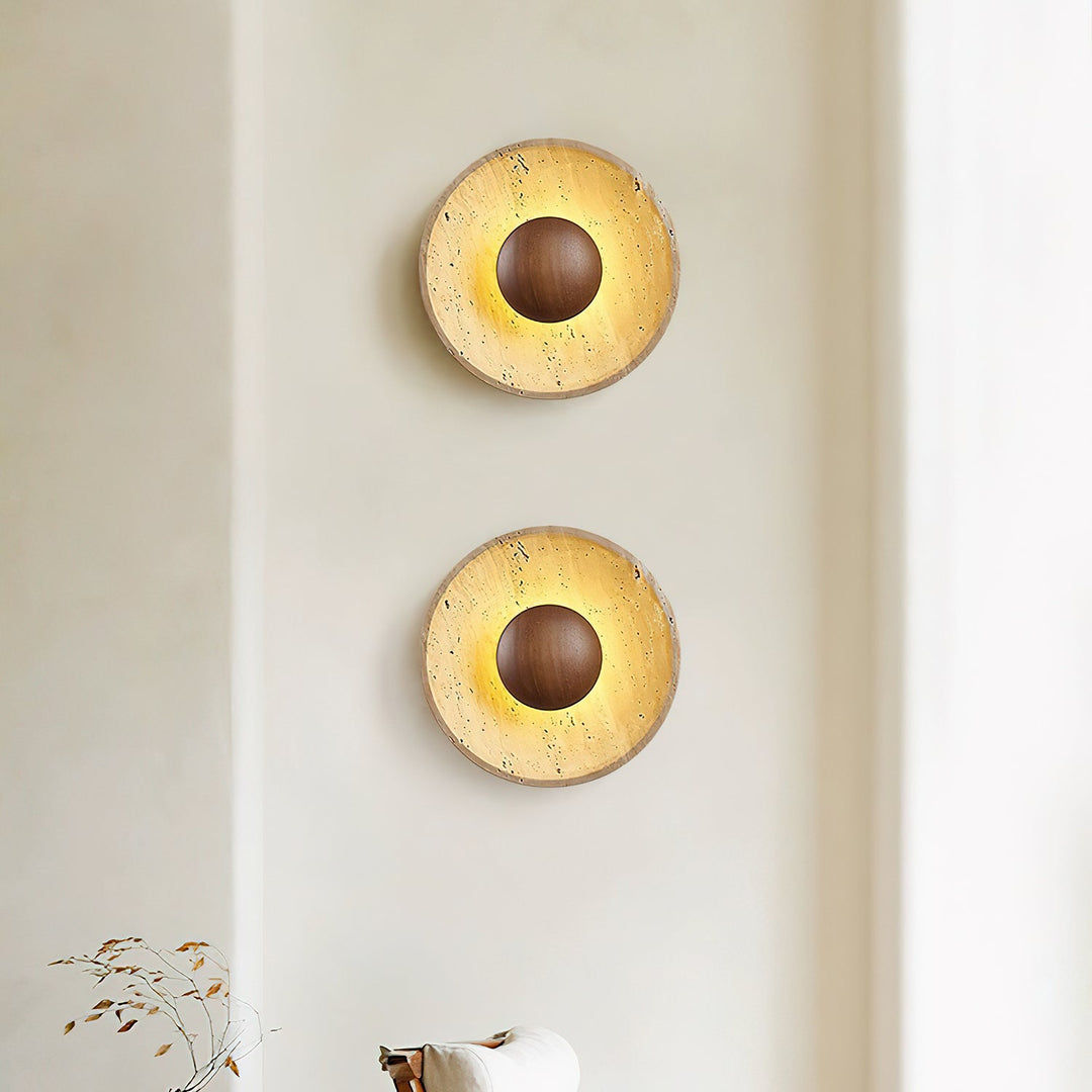 Lampa ścienna Halo z trawertynu