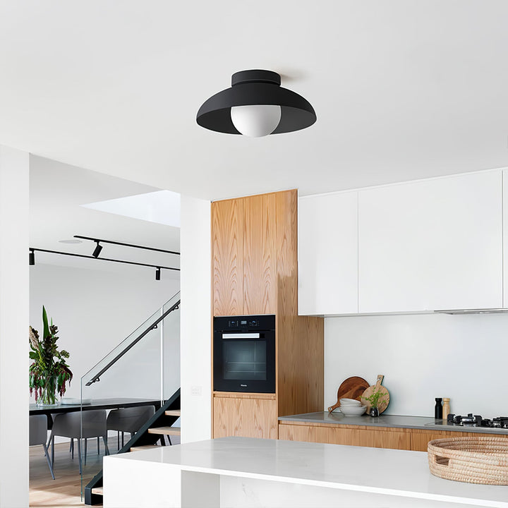 Lampa sufitowa z szklanym kloszem Harper