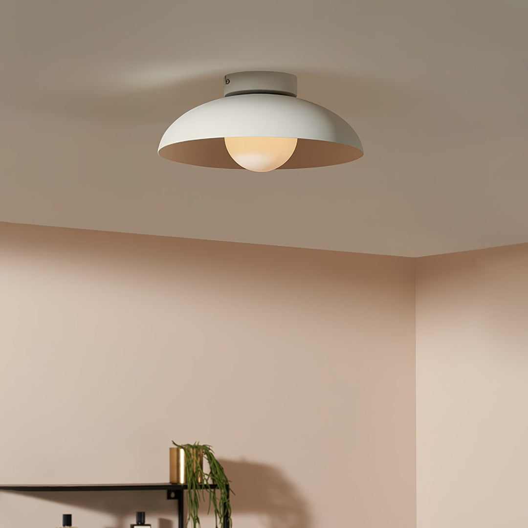 Lampa sufitowa z szklanym kloszem Harper