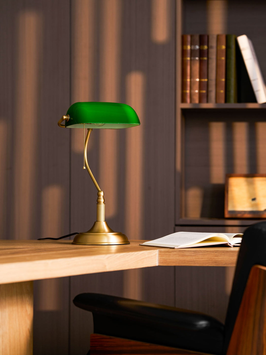 Lampa Stołowa Harrison Banker