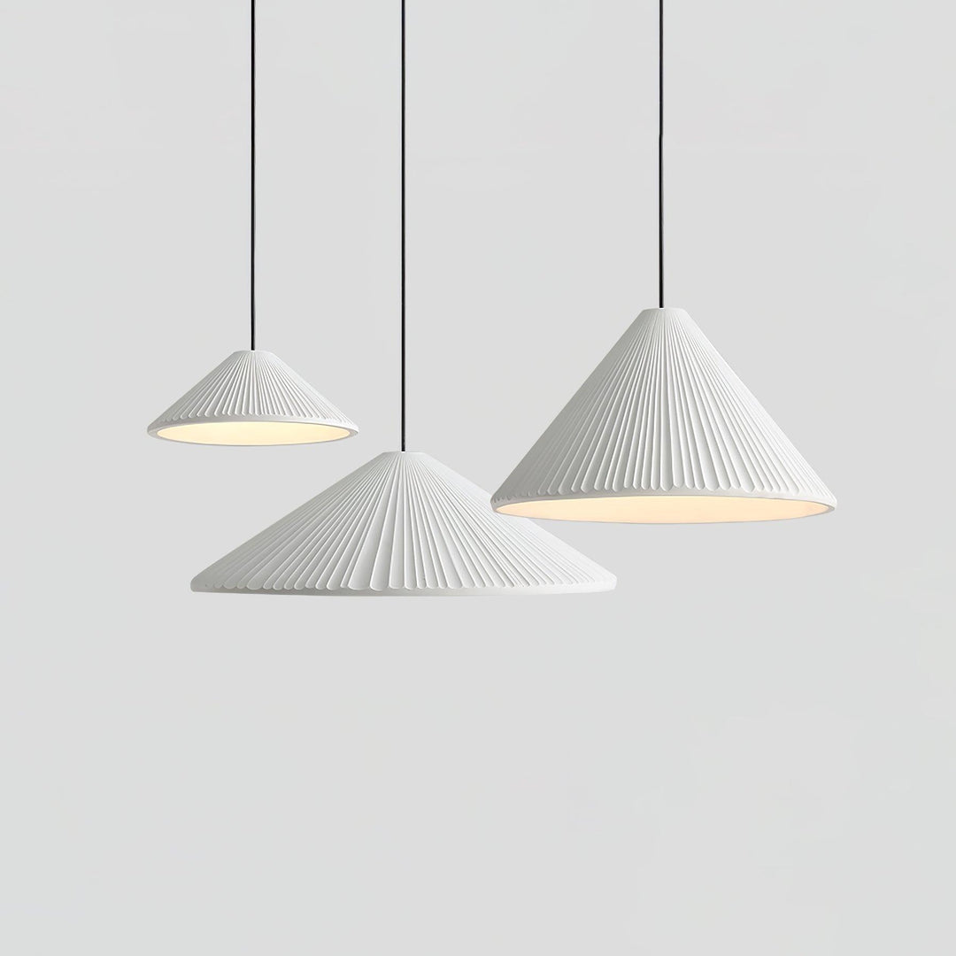 Lampa wisząca z żywicy w kształcie kapelusza