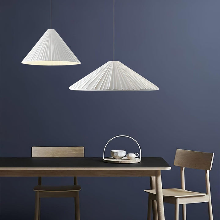 Lampa wisząca z żywicy w kształcie kapelusza