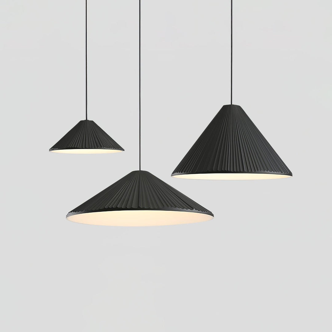 Lampa wisząca z żywicy w kształcie kapelusza