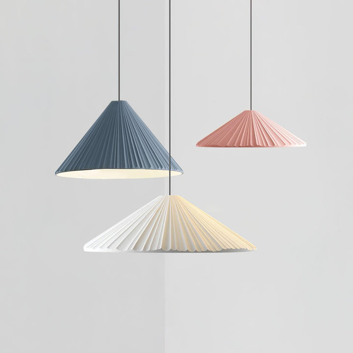 Lampa wisząca z żywicy w kształcie kapelusza