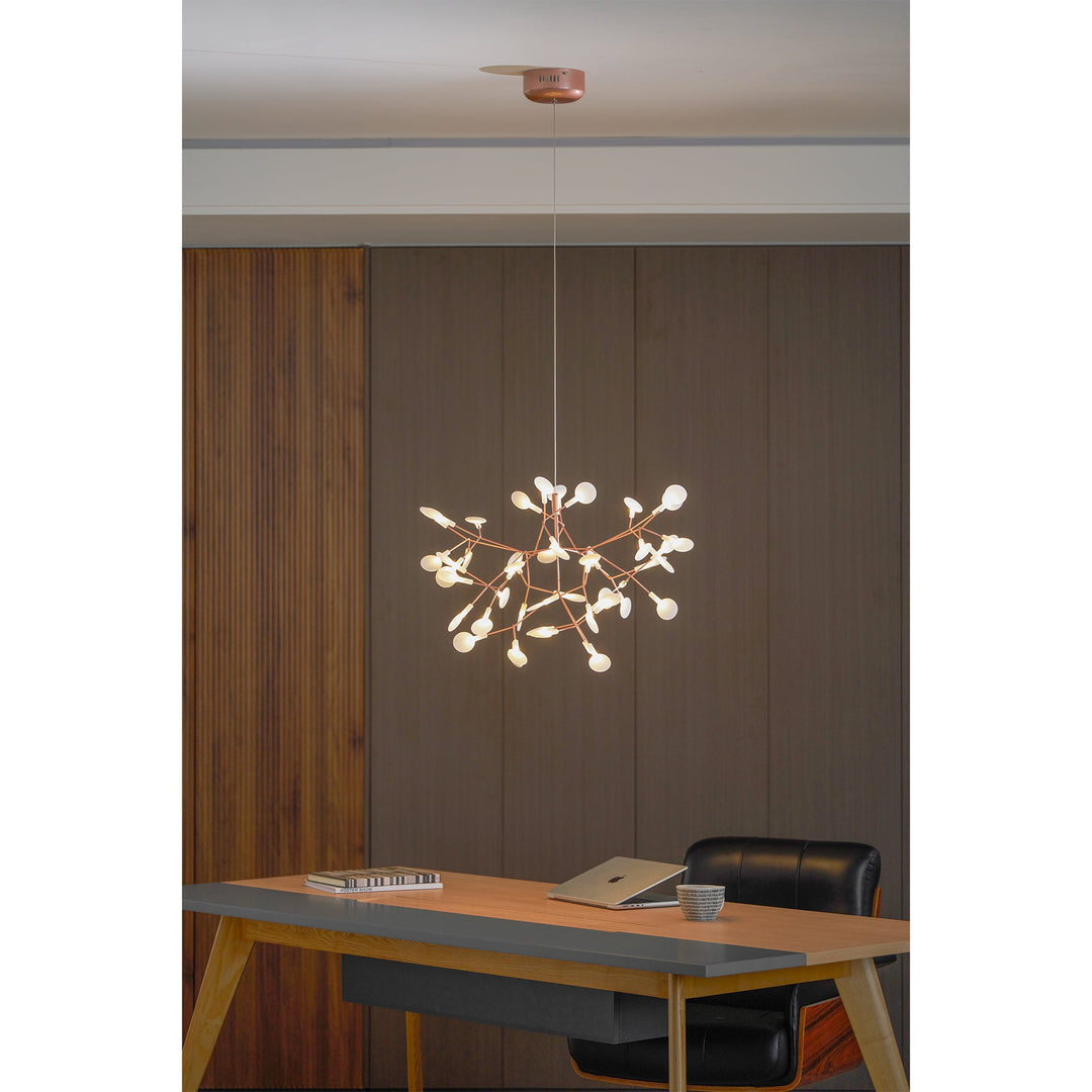 Żyrandol LED w kolorze różowego złota Firefly