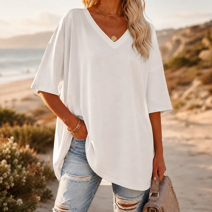 Vivelyn – Oversized T-shirt z dekoltem w serek