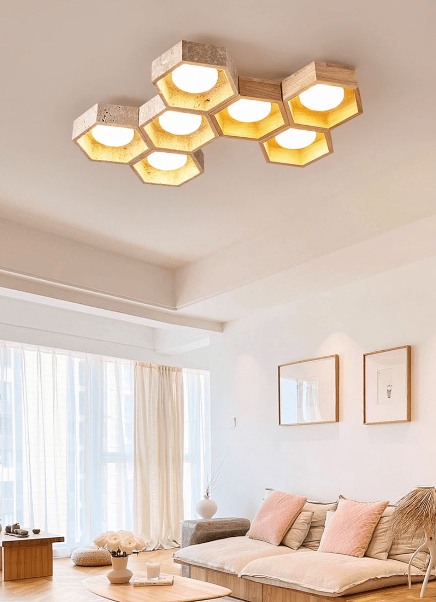 Lampa sufitowa z trawertynu w kształcie plastra miodu