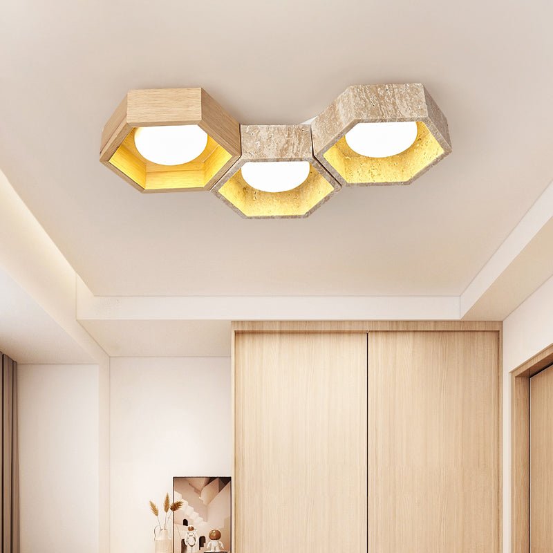 Lampa sufitowa z trawertynu w kształcie plastra miodu