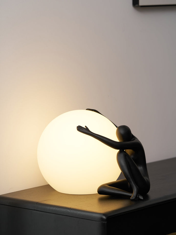 Lampa stołowa humanoidalna z kulą
